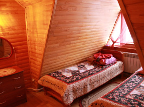 Гостевой Дом  У Звонницы монастыря с баней