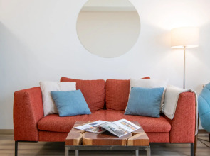 Ryadom s Parkom i Metro Apartments