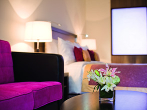 Отель Avani Deira Dubai