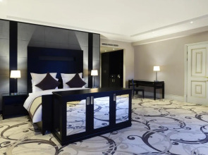 Отель Ambassadori Hotel Tbilisi