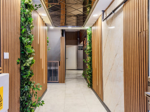 Отель Roys Hotel & Suites