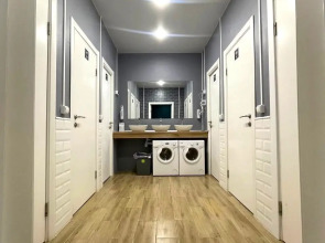 Хостел Moon Sky 24/7