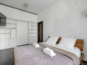 Квартира Двухкомнатная Классическая на Большой Красной 63