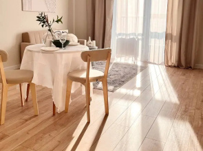 V Novom Dome Ostrovskogo 52 Flat