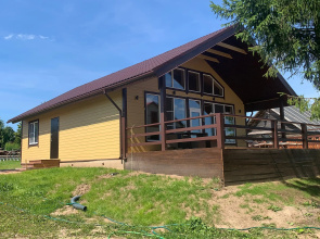 Kottedzh s Bolshoy Terrasoy na Beregu Seligera Private house