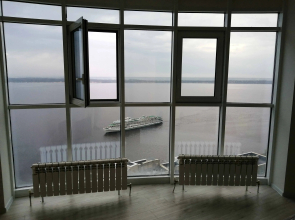 na Naberezhnoy v Tsentre Goroda Flat