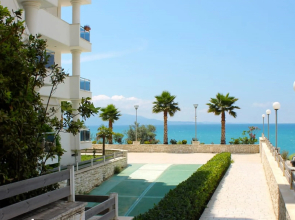 Limani Deluxe Beachfront Apartments