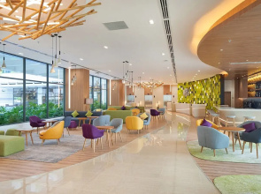 Отель Holiday Inn & Suites Saigon Airport
