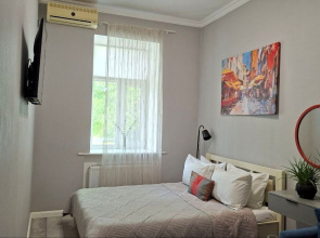 Chistaya i Svetlaya s Dvorikom Flat