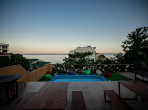 Family Del Mare Living quarters