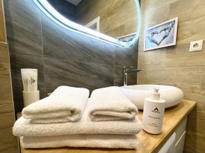 Квартира Неотель мансардная у Чернавского моста, Петровского сквера