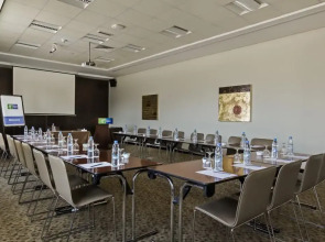 Holiday Inn Express Dubai Internet City an IHG Hotel