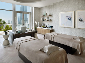 Отель Address Downtown