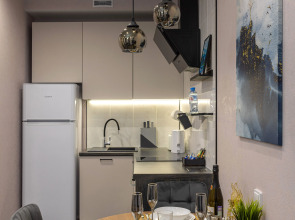 Квартира Дизайнерская Студия на Три Окна Feel At Home у Невского Проспекта