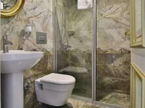 Отель Queens Land Istanbul