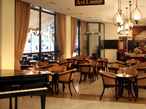 Отель Ани Плаза