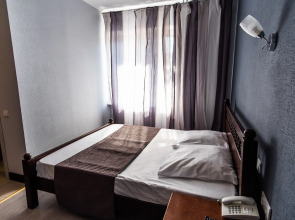 Отель Мира-Locus