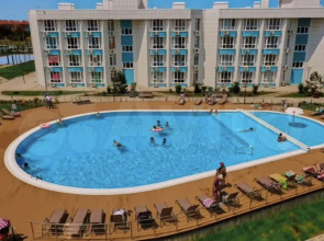 U morya 1-ya liniya Flat
