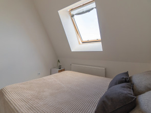 Апартаменты Двухкомнатная Квартира на Мансардном Этаже