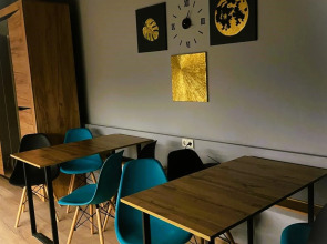 Хостел Moon Sky 24/7