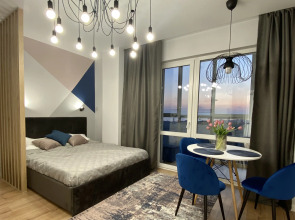 Апартаменты Синяя Студия с Панорамным Окном