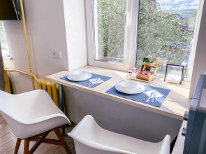 Arctic House Yellow в центре города