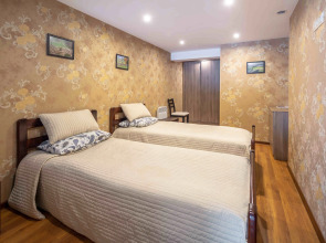 Хостел Бугров