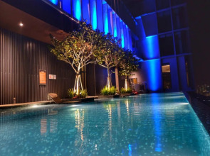 Апарт-отель Expressionz suites by iHost Global