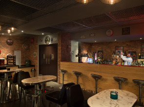 Отель Gulf Court Business Bay