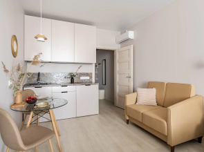 Апартаменты Бежевые в центре с кондиционером