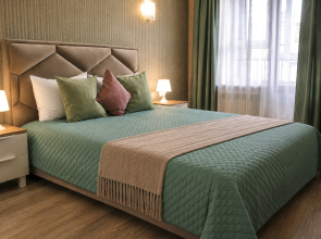 Set Nasutki38|Tropiki v Samom Tsentre Goroda u TTS Karamel Flat