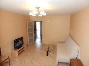 Апартаменты  На Революционной