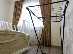 Апартаменты Unique Apart Жасмин  с детской кроваткой на 2 Заречной 7а