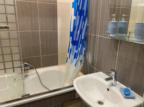 Квартира Cолнечная, уютная квартира 50кв.м рядом с метро