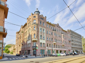 Апартаменты у Невы