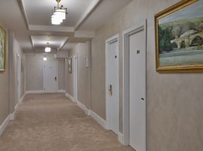 Отель Ganjali Plaza