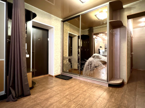 Квартира 3-комнатная Видовая Yarapartments на Набережной