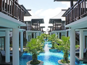 Отель Z Through by The Zign