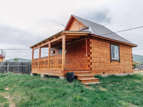 SEMEJNYiJ Guest House