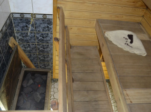 Квартира двухкомнатная с сауной лифтом и балконом