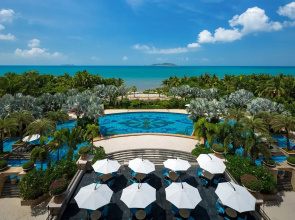 Crowne Plaza Resort Sanya Bay Hotel