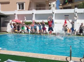 Апарт-Отель Tuntas Suites Altinkum