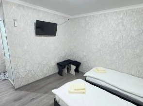 Хостел Parvona