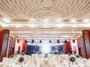 Отель Ренессанс Минск Конгресс и СПА Центр