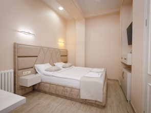 Westhills Apartment Hotel