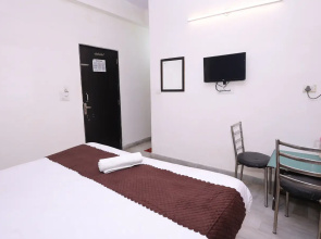 NoVo Agra Hotel