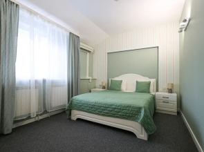 Отель Монарх