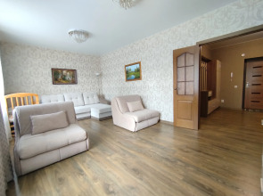 Апартаменты Уютная Двухкомнатная Квартира со Свежим Ремонтом