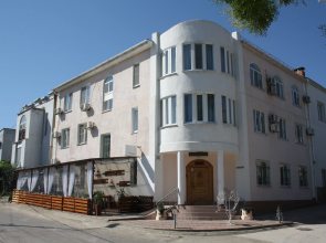 Viktori Guest house