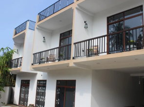 Surf N Summer Guest house
